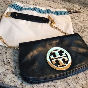 Gently used Tory burch clutch/ shoulder bag